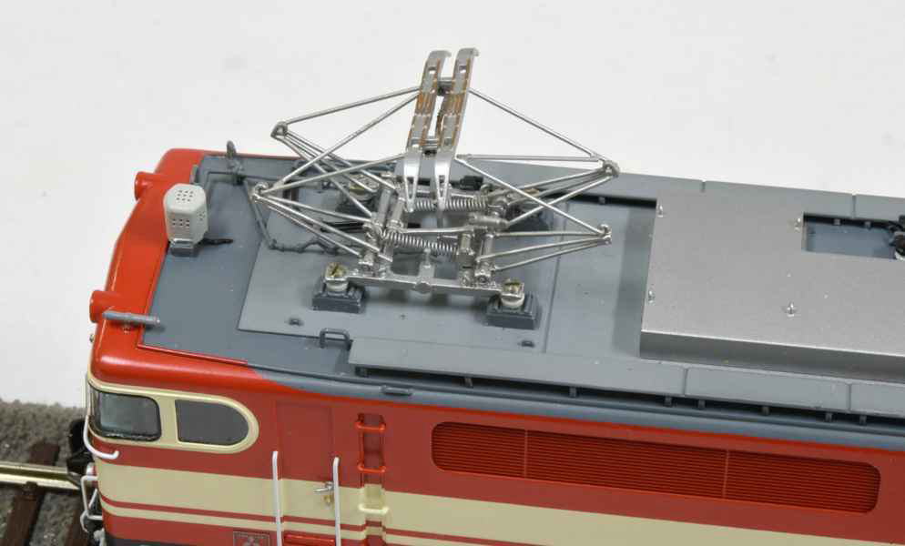 西武鉄道E851塗装済サンプルの紹介 | 鉄道模型販売 | ムサシノモデル